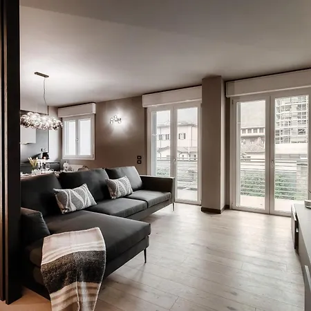 Apartment Scarlett - By Myhomeincomo Como